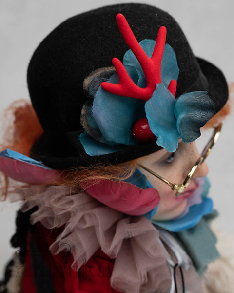 Doll with sunglasses_510