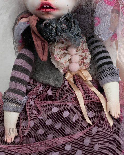 Doll with a hat_553